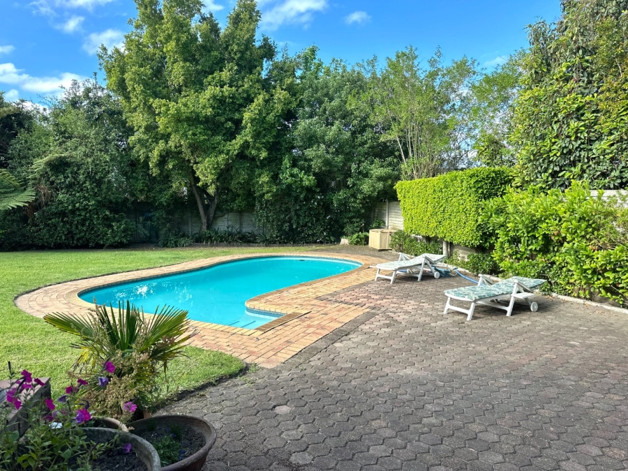 4 Bedroom Property for Sale in Bergsig Western Cape